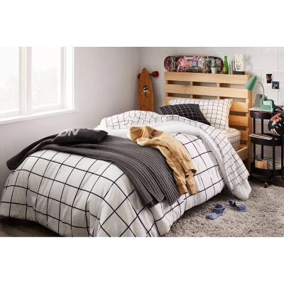 Reversible Microfiber Grid Comforter - Room Essentials™ 6 Reversible Microfiber Grid Comforter - Room Essentials™ - Image 6